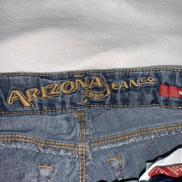 Girl's Arizona Mid-rise Bermuda Jean Shorts Size 8 - Picture 4 of 5